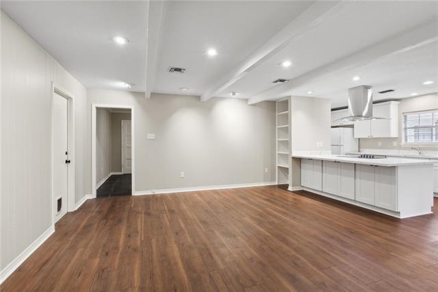 Foto del edificio - 4712 Southshore Dr