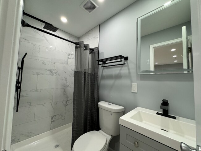 Building Photo - 7752 Blueberry Hill Ln