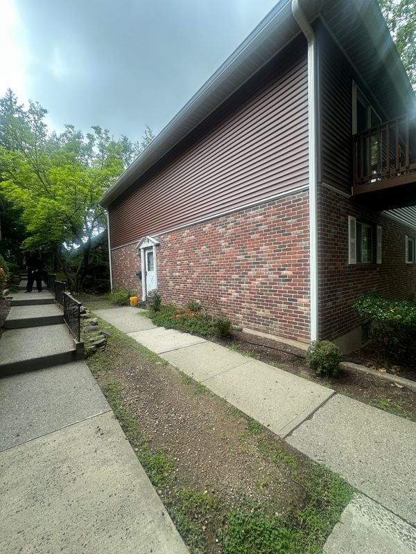 Building Photo - 225 Edgemoor Rd