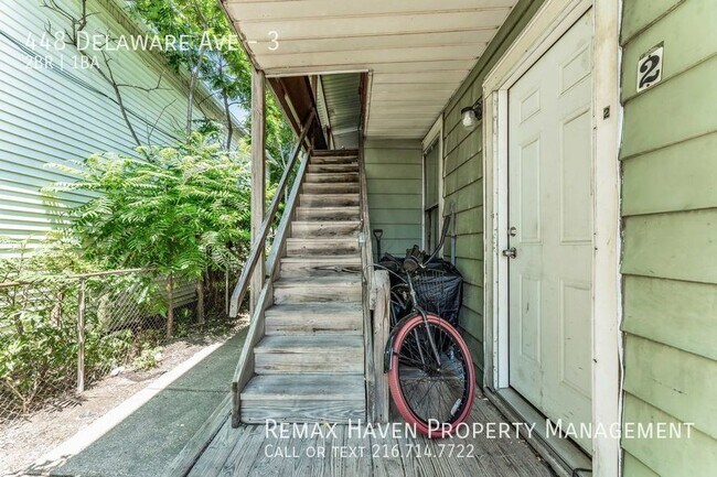 Building Photo - 448 Delaware Ave #3 Lorain, OH 44052- 2 be...