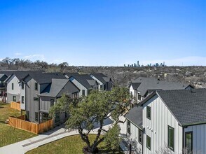 Building Photo - 1736 Bunche Rd