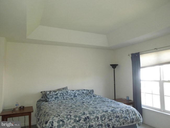 Building Photo - 22392 Maison Carree Square