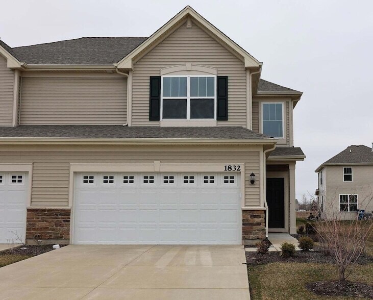 Foto principal - 1832 E 110th Ln