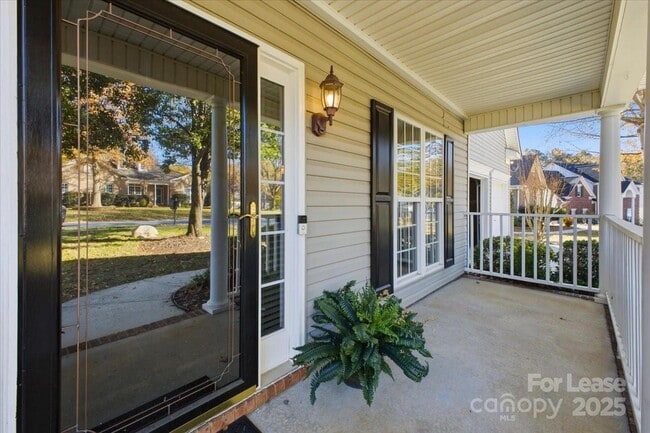 Building Photo - 7709 Sedgebrook Dr E