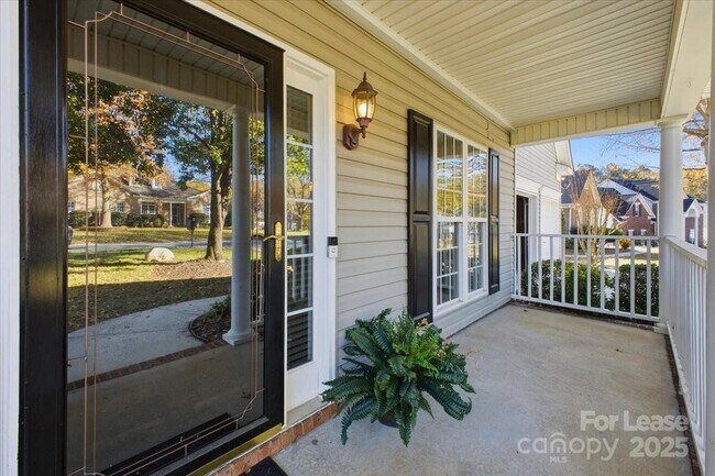 Foto del edificio - 7709 Sedgebrook Dr E