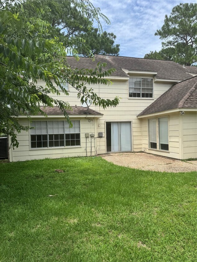 Building Photo - 20111 Yorkway Dr