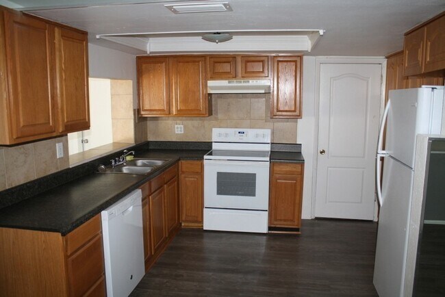 Foto del edificio - Beautiful  3 bed 2 bath in Holiday