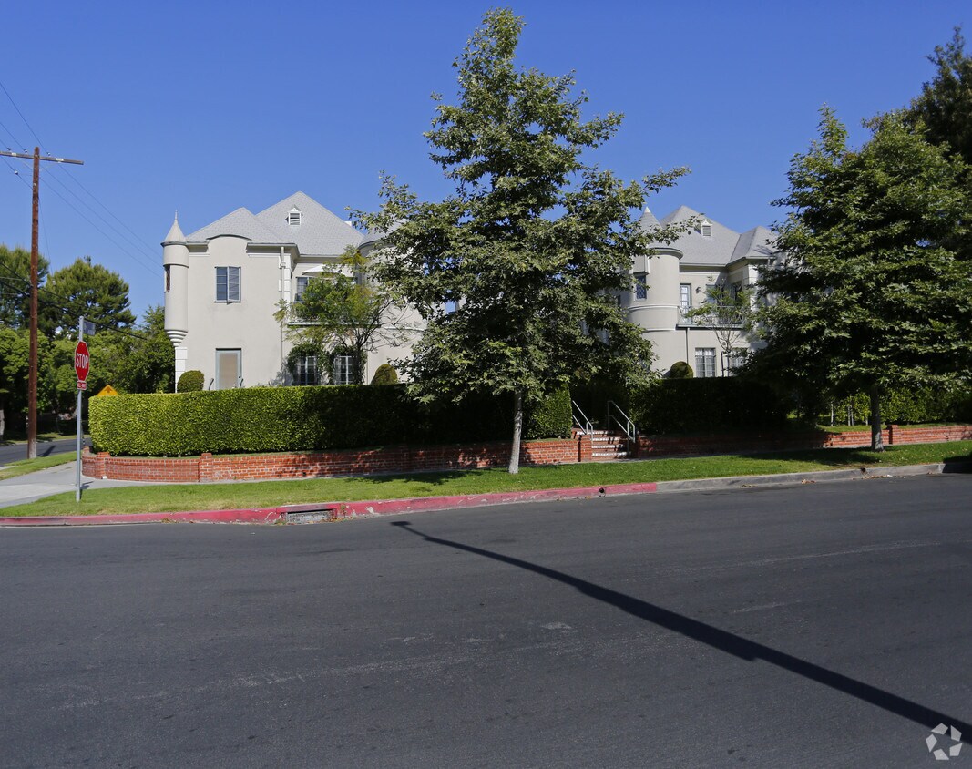 Foto del edificio - 763-773 S Plymouth Blvd