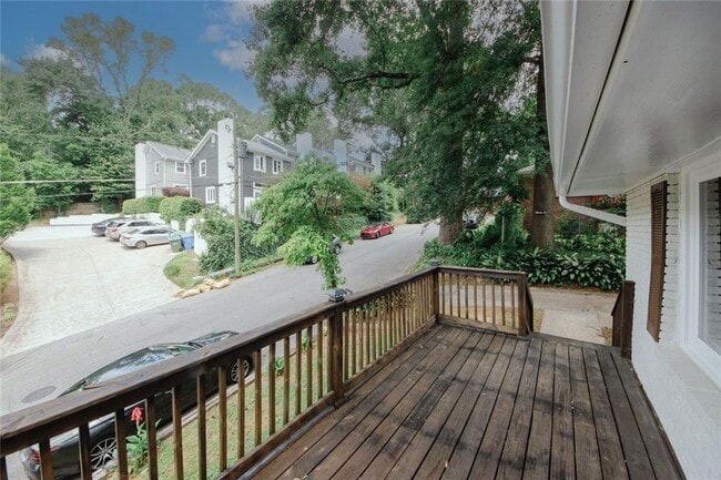 Building Photo - 895 Durant Pl NE