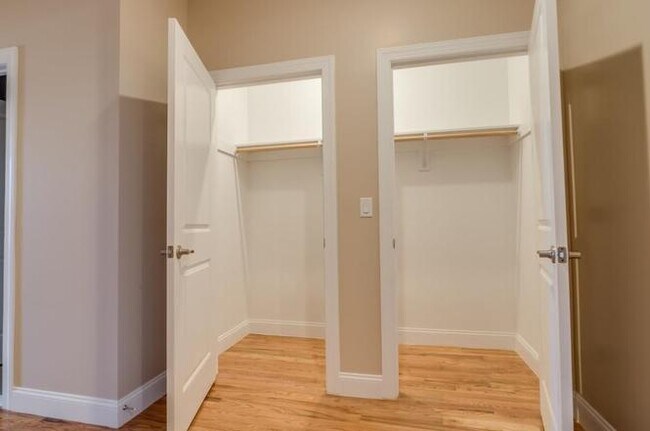 Foto del edificio - 493 Mercer St