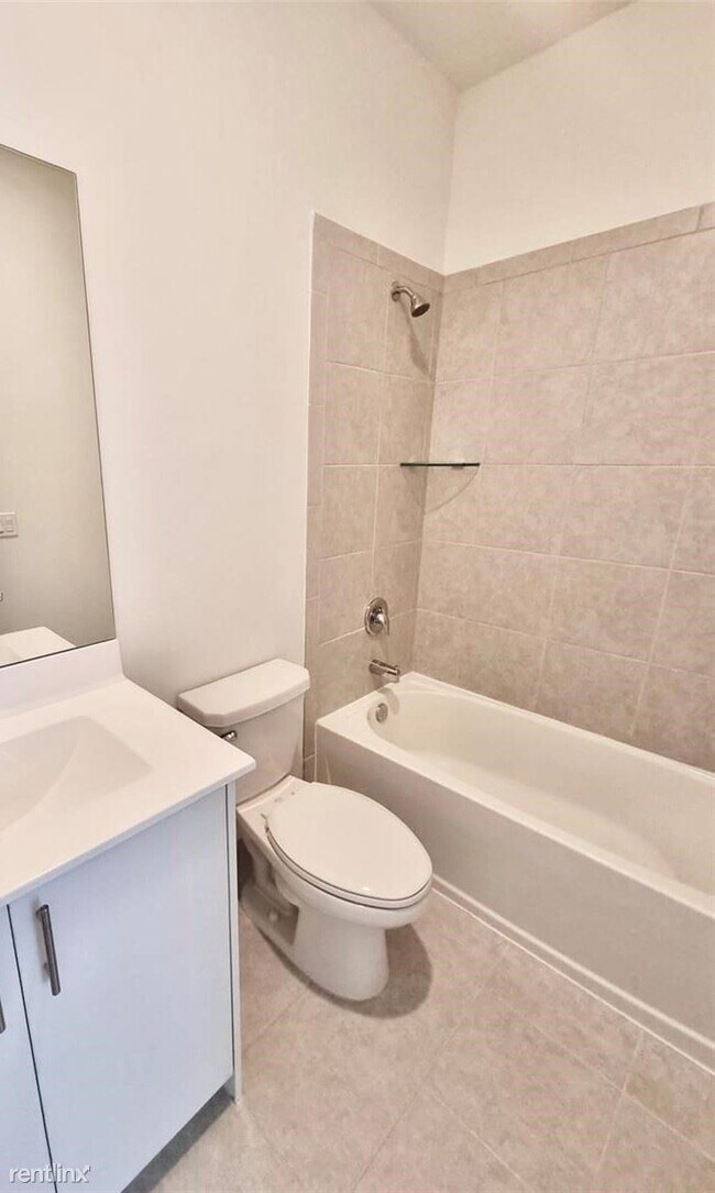 Foto del edificio - 3 br, 2 bath Townhome - 222 SW 159th Terrace