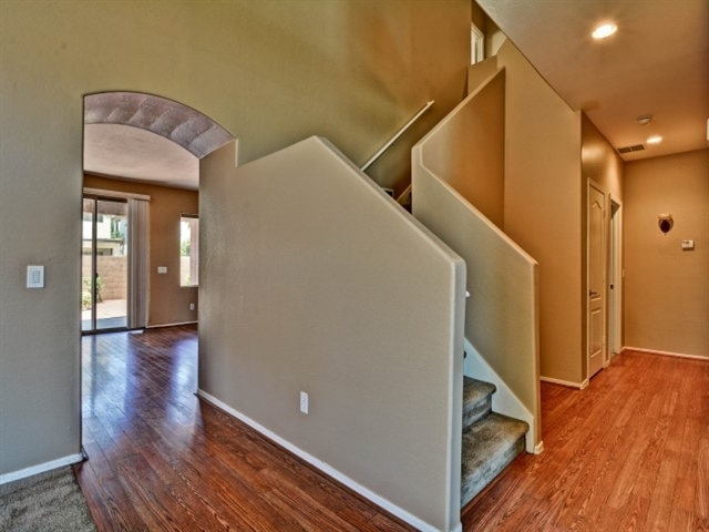 Building Photo - 4522 W Ellis St