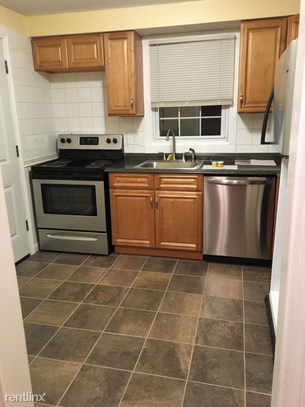 Foto principal - 540 Granby Rd