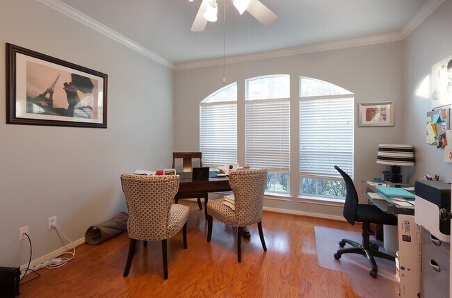 Foto del edificio - 3128 Red Maple Dr