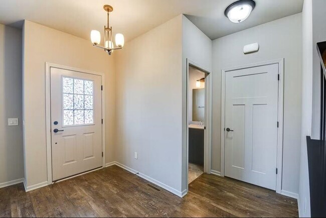 Foto del edificio - 9905 Autumn Breeze Rd