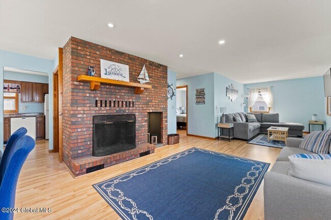 Building Photo - 565 NY-9P