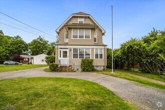 Building Photo - 13 Jacobus Ave