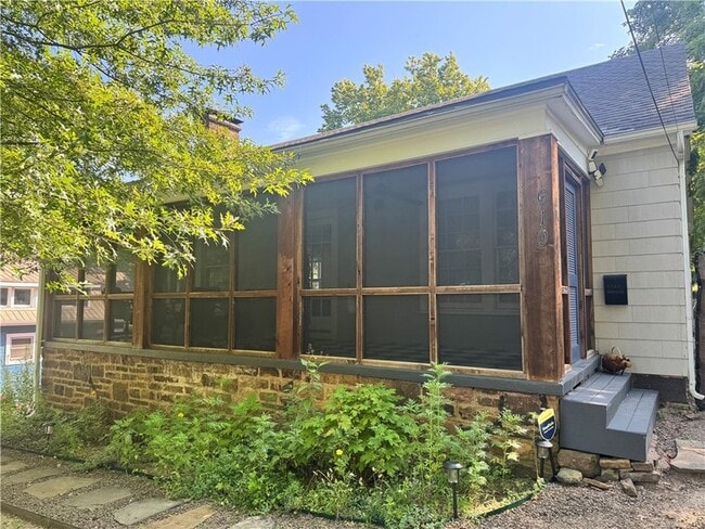 Photo - 610 N Olive Ave House