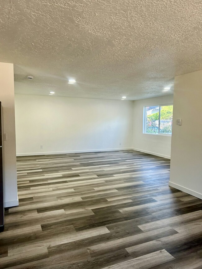 Foto del edificio - 1413 Bowmont Ave