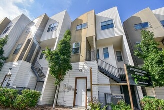 Building Photo - 4106 McKinney St