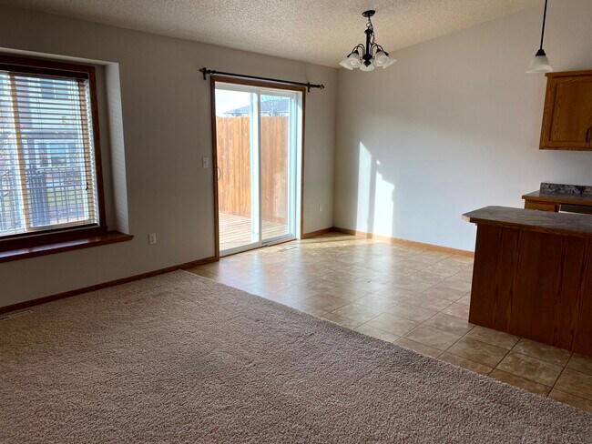 Building Photo - 2833 Umber Ct