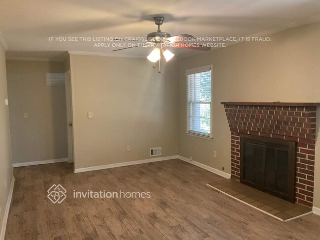 Foto del edificio - 686 Rollingwood Pl