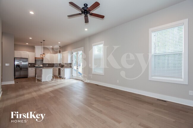 Building Photo - 11327 Tema Cir