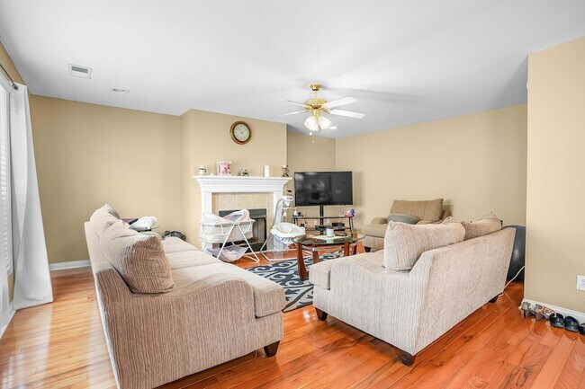 Foto del edificio - 4317 Saron Dr