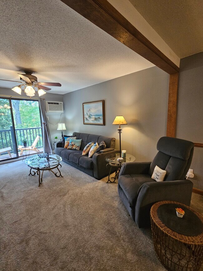 Photo - 2 Karena Dr Apartment