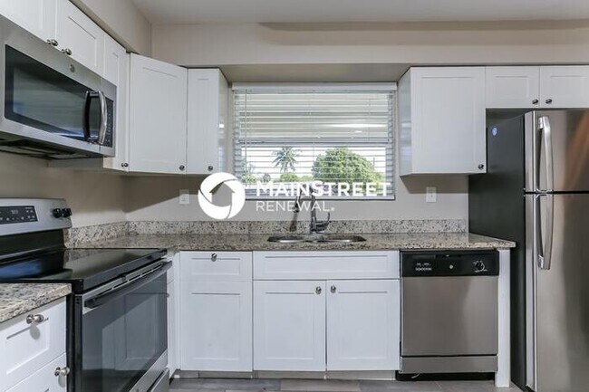 Building Photo - 4 Bedroom Pet-Friendly Home in Margate, FL with Main Street Renewal