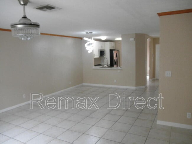 Foto del edificio - 847 Summit Lake Dr
