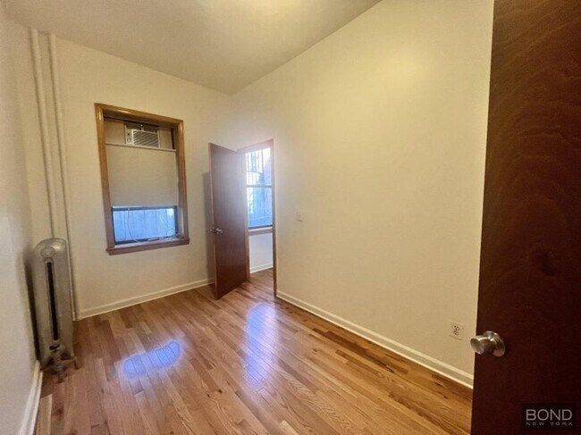 Foto del edificio - 2 bedroom in Brooklyn NY 11206