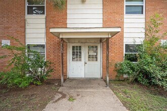 Building Photo - 3532 Midwest Dr