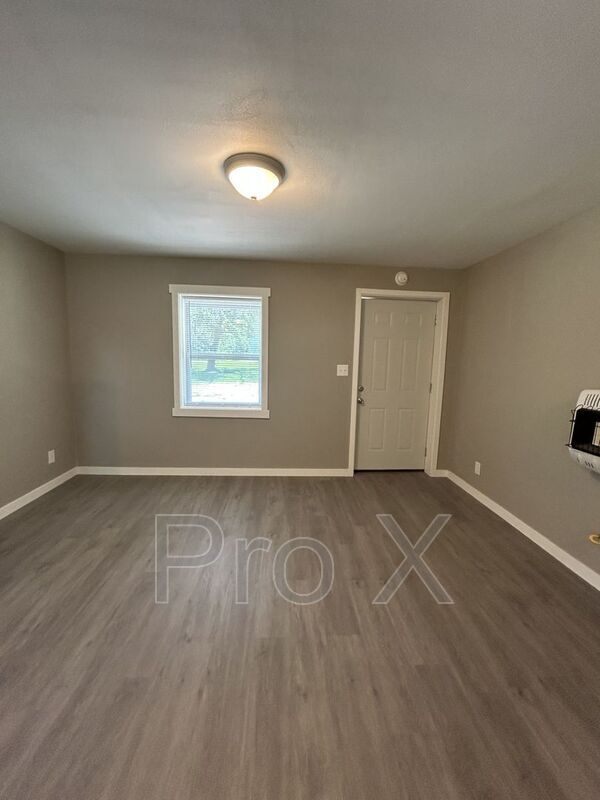 Foto del edificio - 2379 Locust Rd