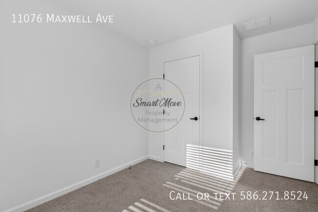 Foto del edificio - 11076 Maxwell Ave