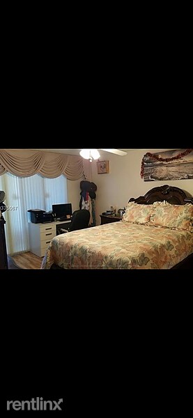 Foto del edificio - 5401 Collins Ave