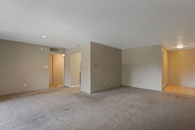 Foto del edificio - 2227 Canyon Blvd