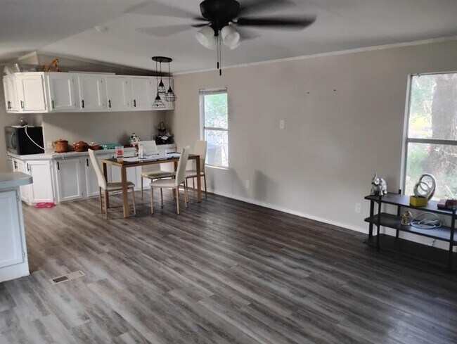 Foto del edificio - 750 Oak Meadows