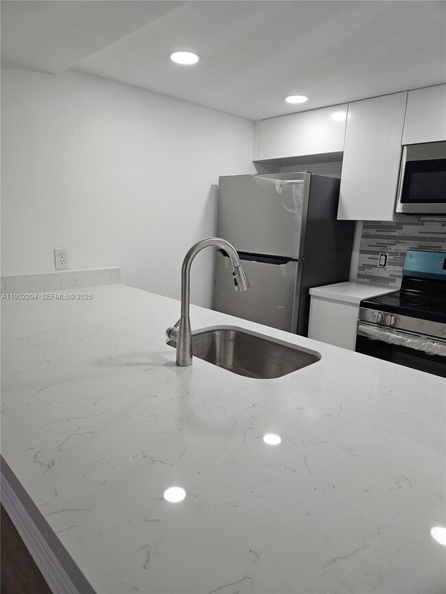 Foto del edificio - 8180 Geneva Ct