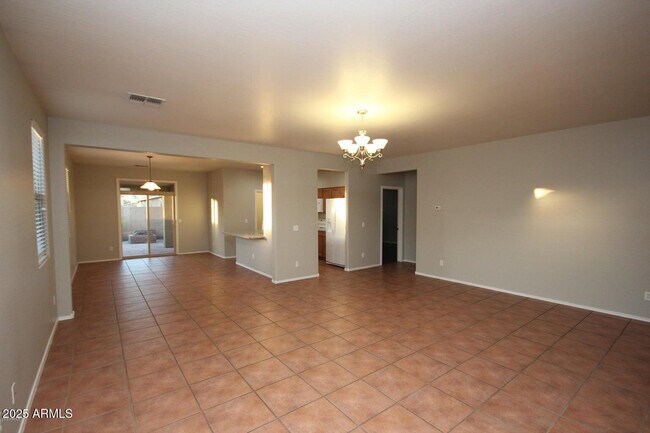Foto del edificio - 7408 W St Charles Ave