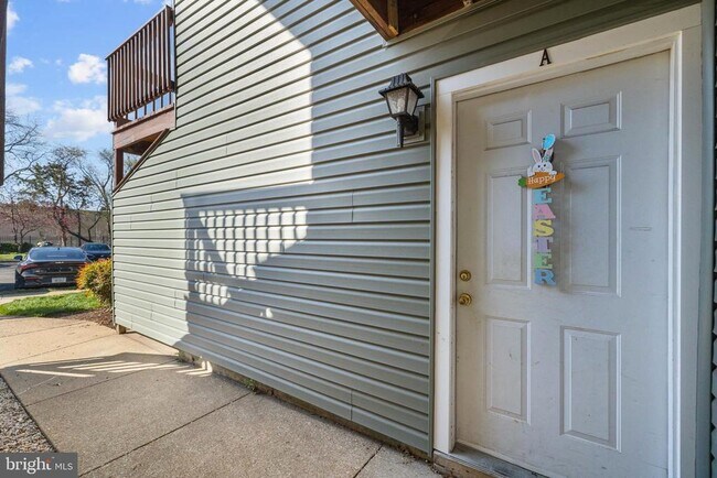 Foto del edificio - 8630 Beekman Pl