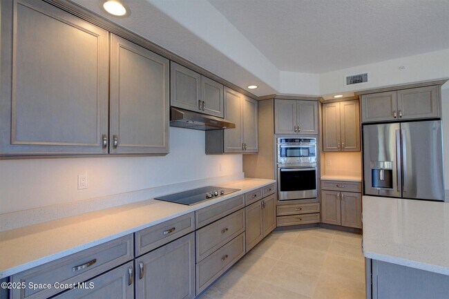 Foto del edificio - 1465 S Harbor City Blvd