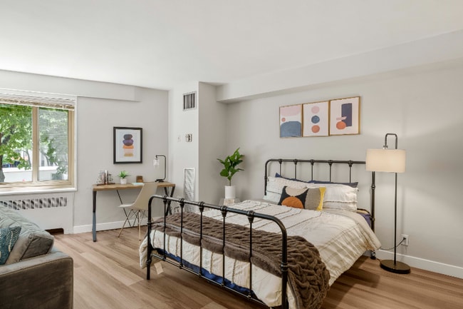 Foto del edificio - 1356 N Lake Shore Dr