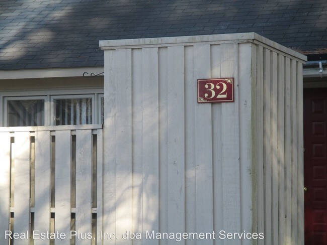 Building Photo - 32 O'Hara Dr