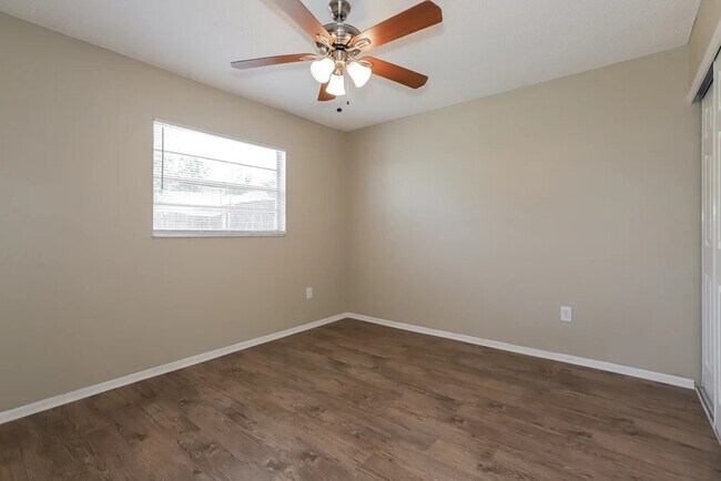 Foto del edificio - 105 Circle Hill Dr