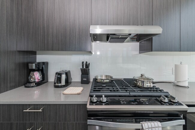 Foto del edificio - 822 W Agatite Ave