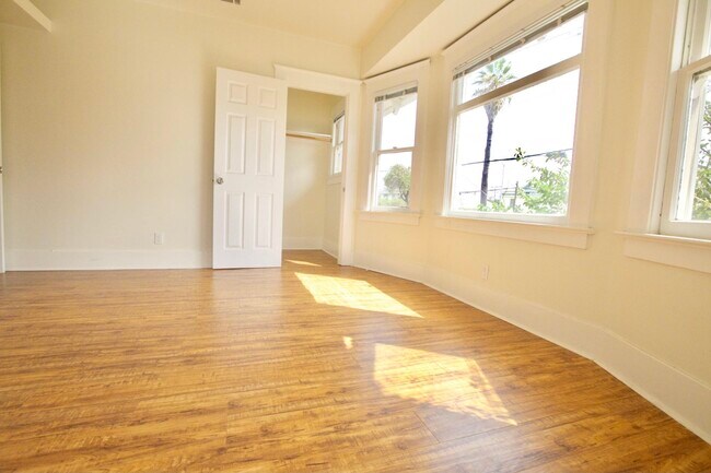Bedroom 1 - 2908 Pasadena Ave