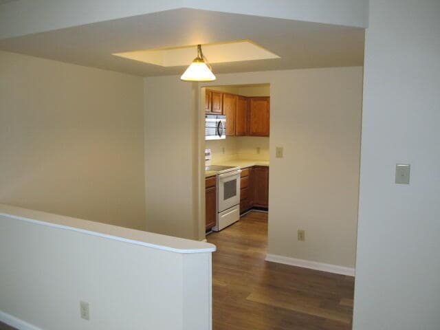 Building Photo - 3300 Lyon Dr