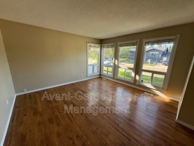 Building Photo - 15 Garden Valley Dr