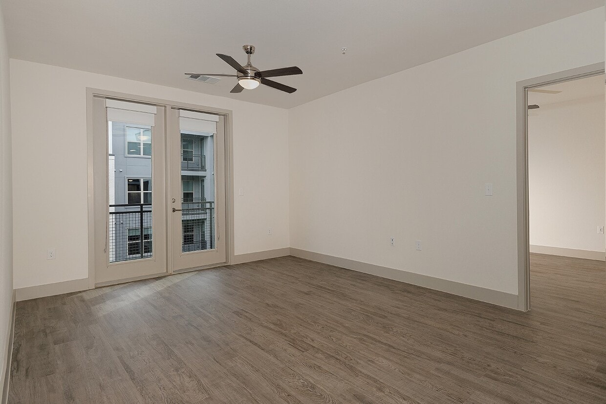 Foto del edificio - 8900 Six Pines Dr